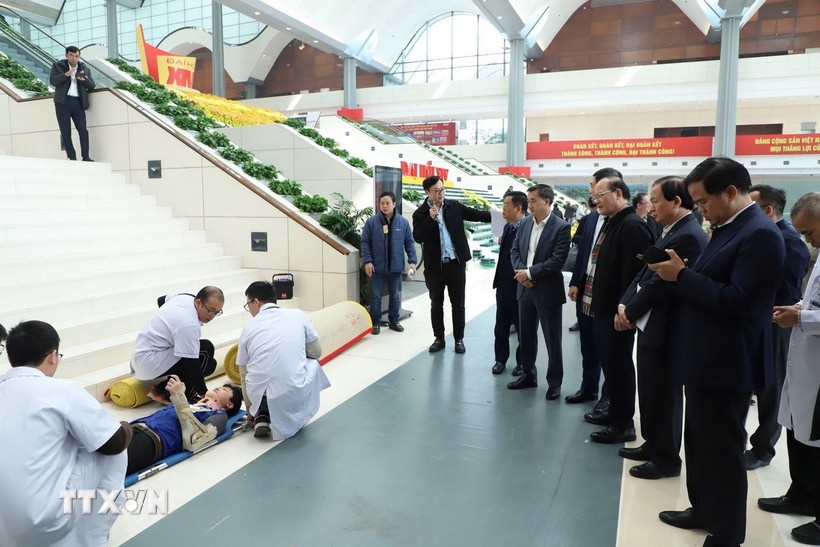 Dien tap Dai hoi Dang anh 1