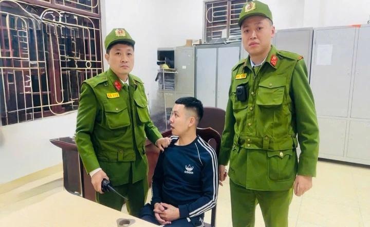 Tam giu hinh su doi tuong dot nha tro do mau thuan tinh cam hinh anh