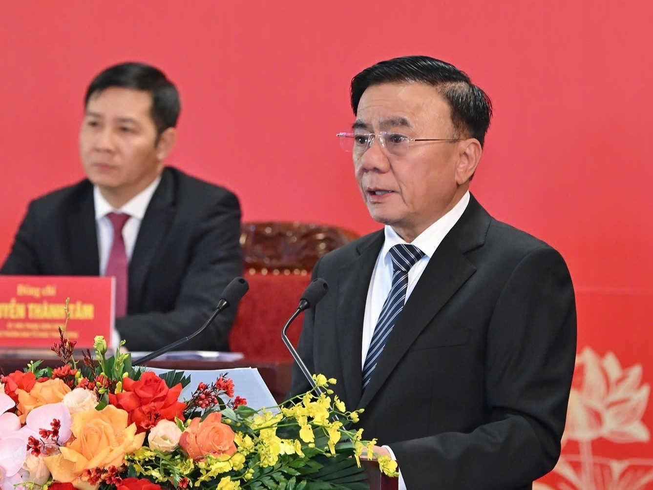 Thuong truc Ban Bi thu noi ve nhan su Trung uong khoa XIV hinh anh