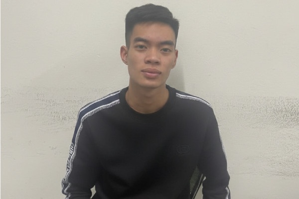 Lua dao chiem doat 100 trieu dong bang thu doan chuyen khoan gia hinh anh