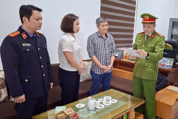 Khoi to 3 lanh dao Tram Dich vu, Ho tro nong nghiep Van Yen hinh anh