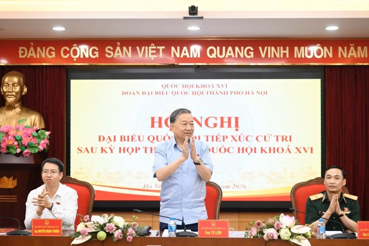Tong Bi thu, Chu tich nuoc tiep xuc cu tri Ha Noi hinh anh