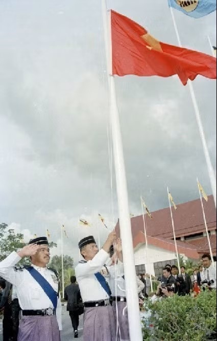 Thu tuong Le Minh Hung anh 2