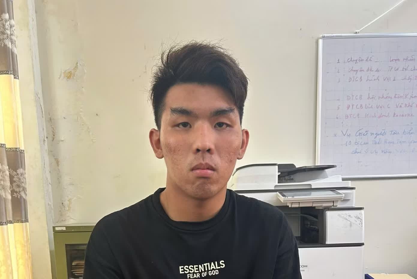 Khong dong y chia tay, dam ban gai va tinh dich tu vong o Phu Quoc hinh anh