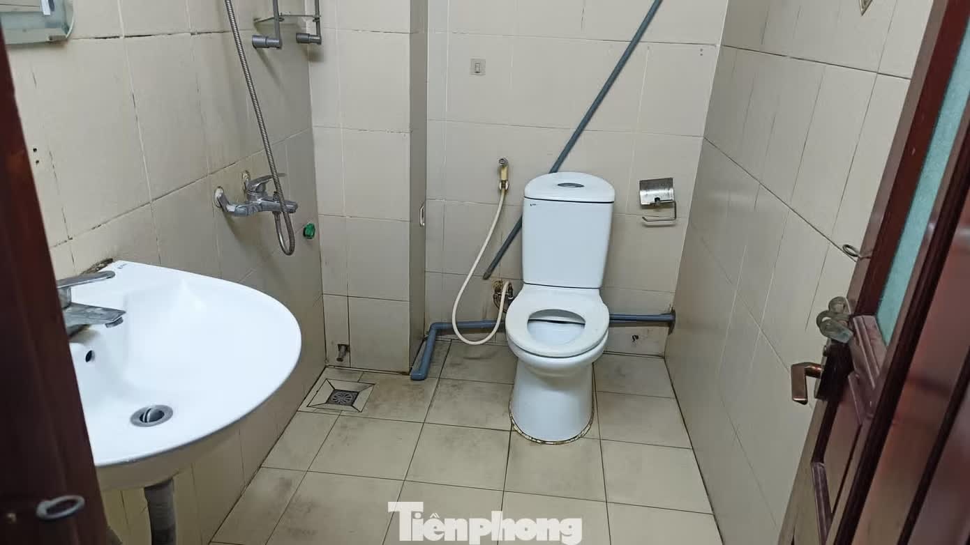 Bé gái 4 tuổi, Bị bạo hành ảnh 4 Be gai 4 tuoi, Bi bao hanh anh 4