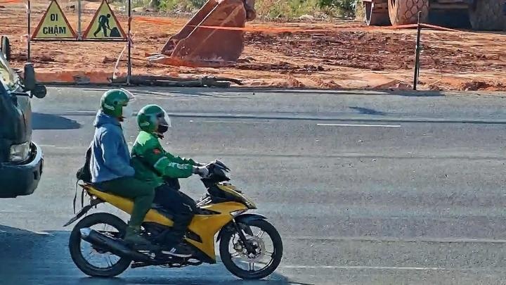 Cuop ngan hang Vietcombank,  2 nghi pham,  Cuop ngan hang,  Chu ngan hang Vietcombank,  Gdoc ngan hang Vietcombank,  Chu tich Vietcombank anh 1