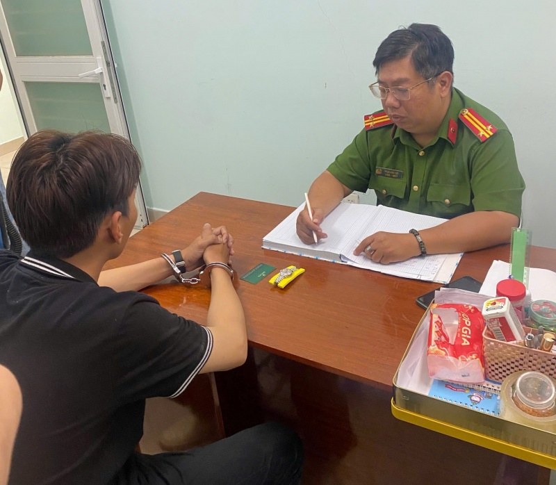 Mat dong ho Rolex,  chung cu Scenic Valley,  Quan ly Scenic Valley,  Nhan vien Scenic Valley,  Du an Scenic Valley,  Chu Scenic Valley anh 2