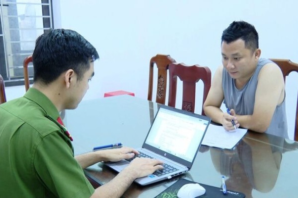 Khoi to doi tuong khai thac da trai phep, thu loi hon 1,1 ty dong hinh anh