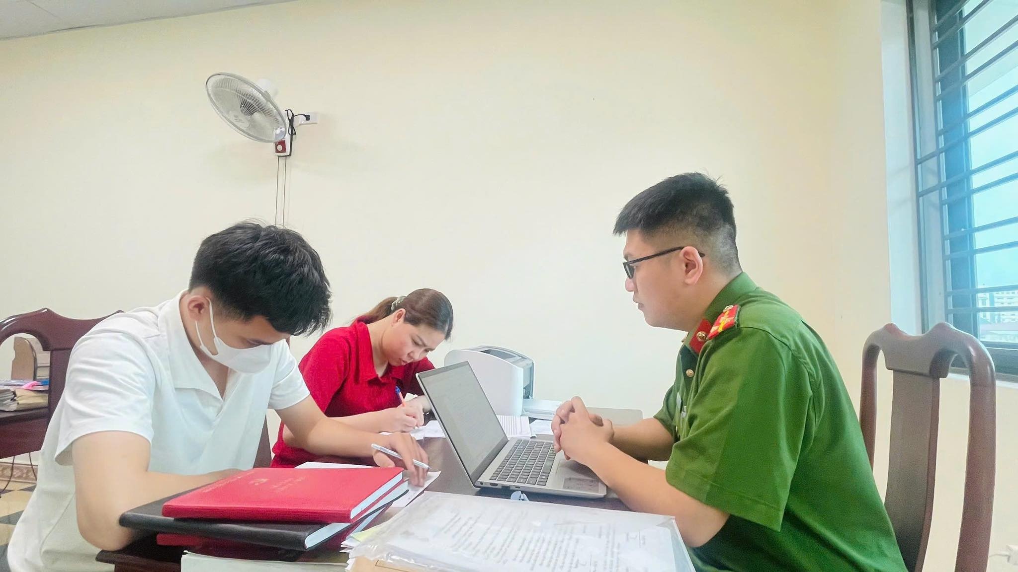 2 doi tuong,  tron truy na,  tai Angola anh 1