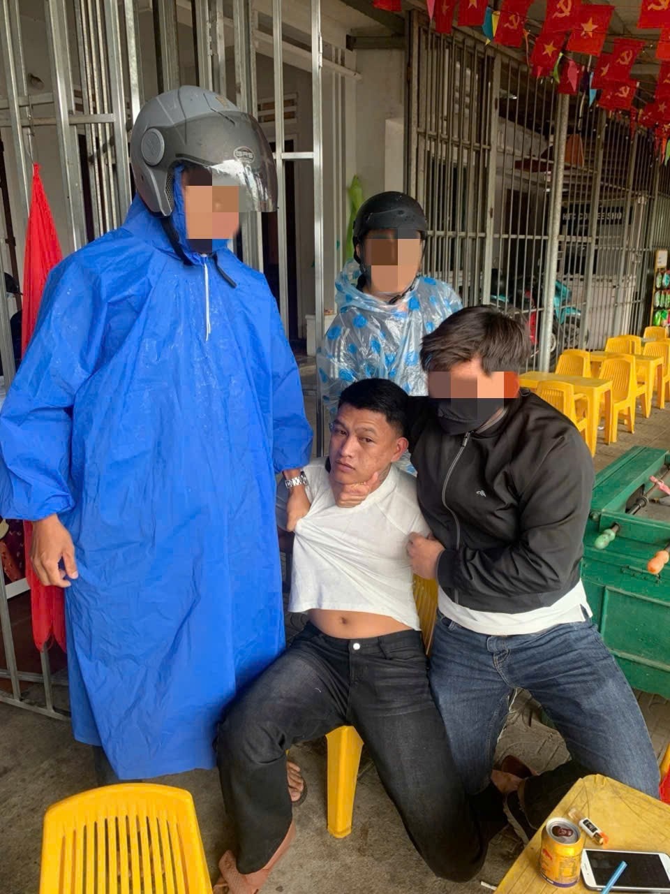 Bat nghi pham,  siet co,  bit mieng phu nu anh 1