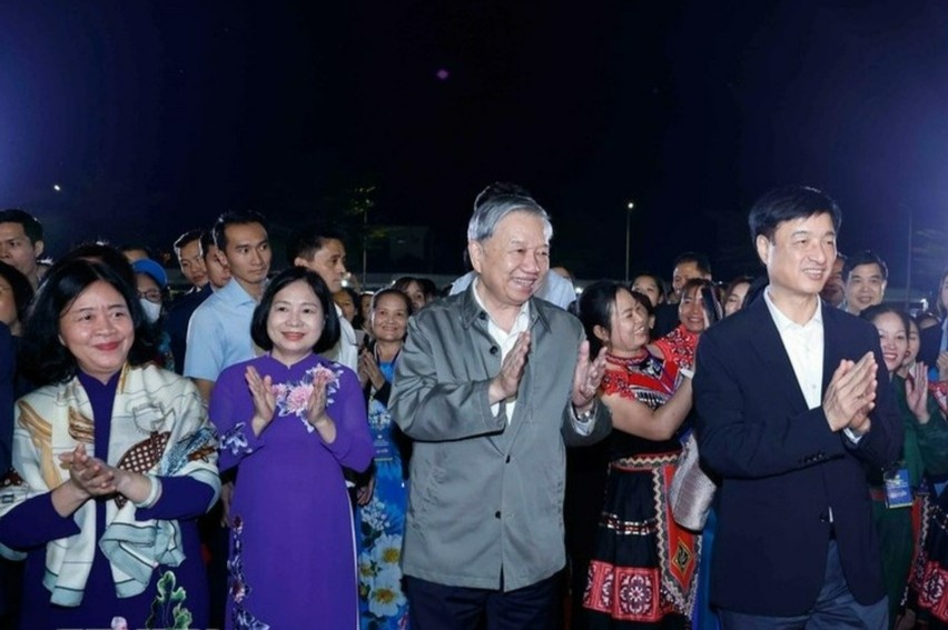 Mat tran To quoc Viet Nam - nong cot doan ket dan toc trong ky nguyen moi hinh anh