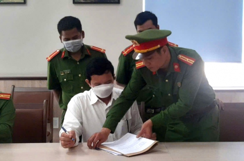 Cuu Giam doc CDC Dak Lak bi truy to lan 2 trong vu Viet A hinh anh