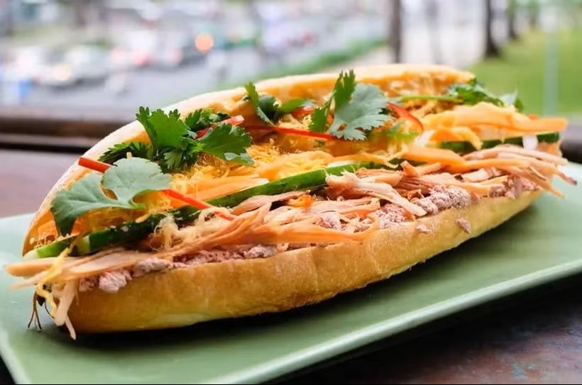 Banh mi Hong Ngoc bi xu phat 90 trieu, dinh chi 4 thang hinh anh