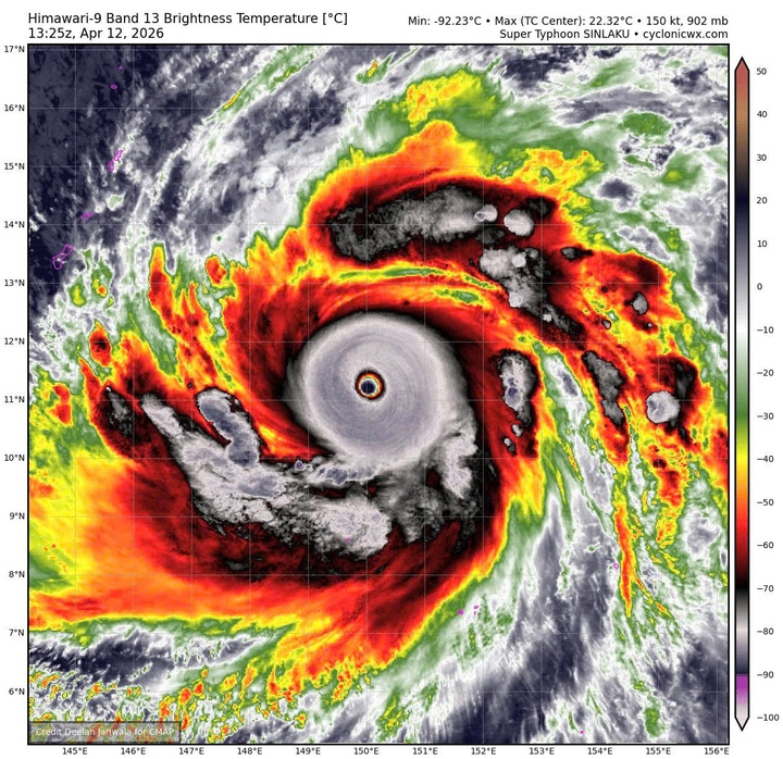 Sieu bao Sinlaku anh 1