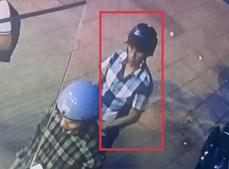 Truy xet nguoi dan ong chiem giu tien trai phep tai tru ATM hinh anh