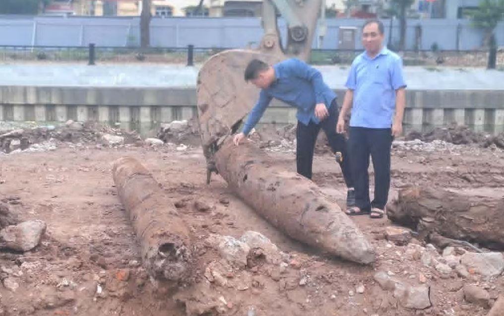 Phat lo coc go nghi ‘tran dia’ quan su tren song Van hinh anh