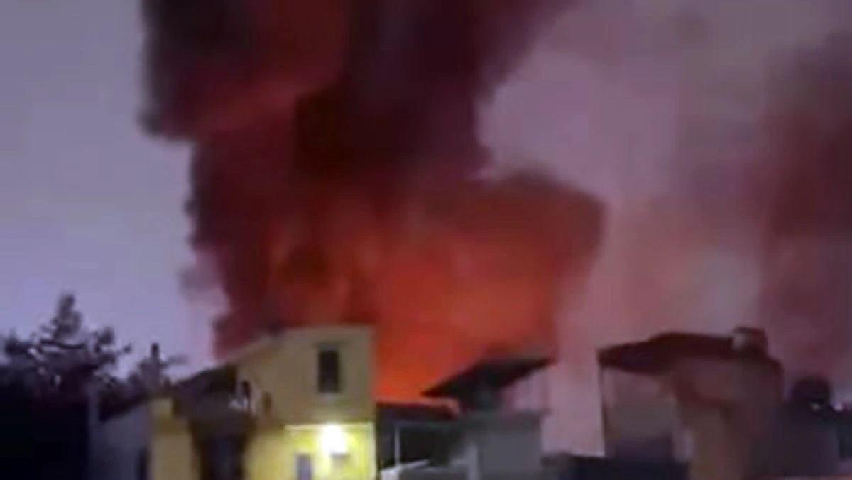 Chay nha o pho Hoang Mai hinh anh