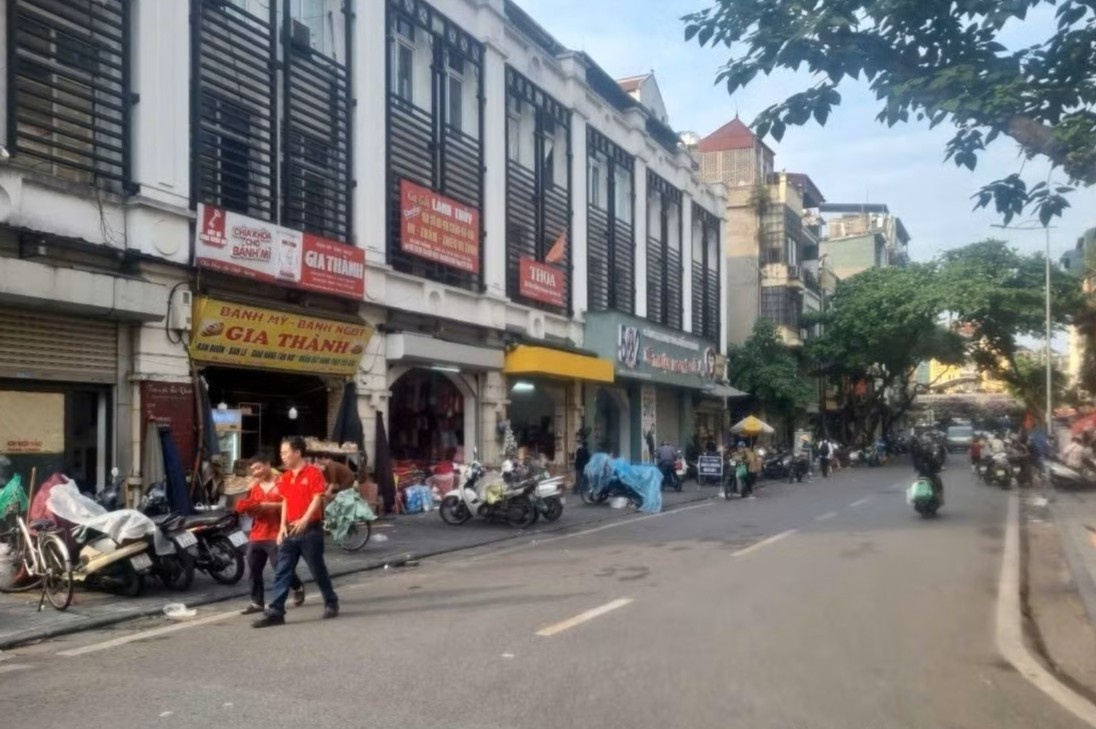 Giai toa khu cho lau doi bac nhat pho co Ha Noi hinh anh