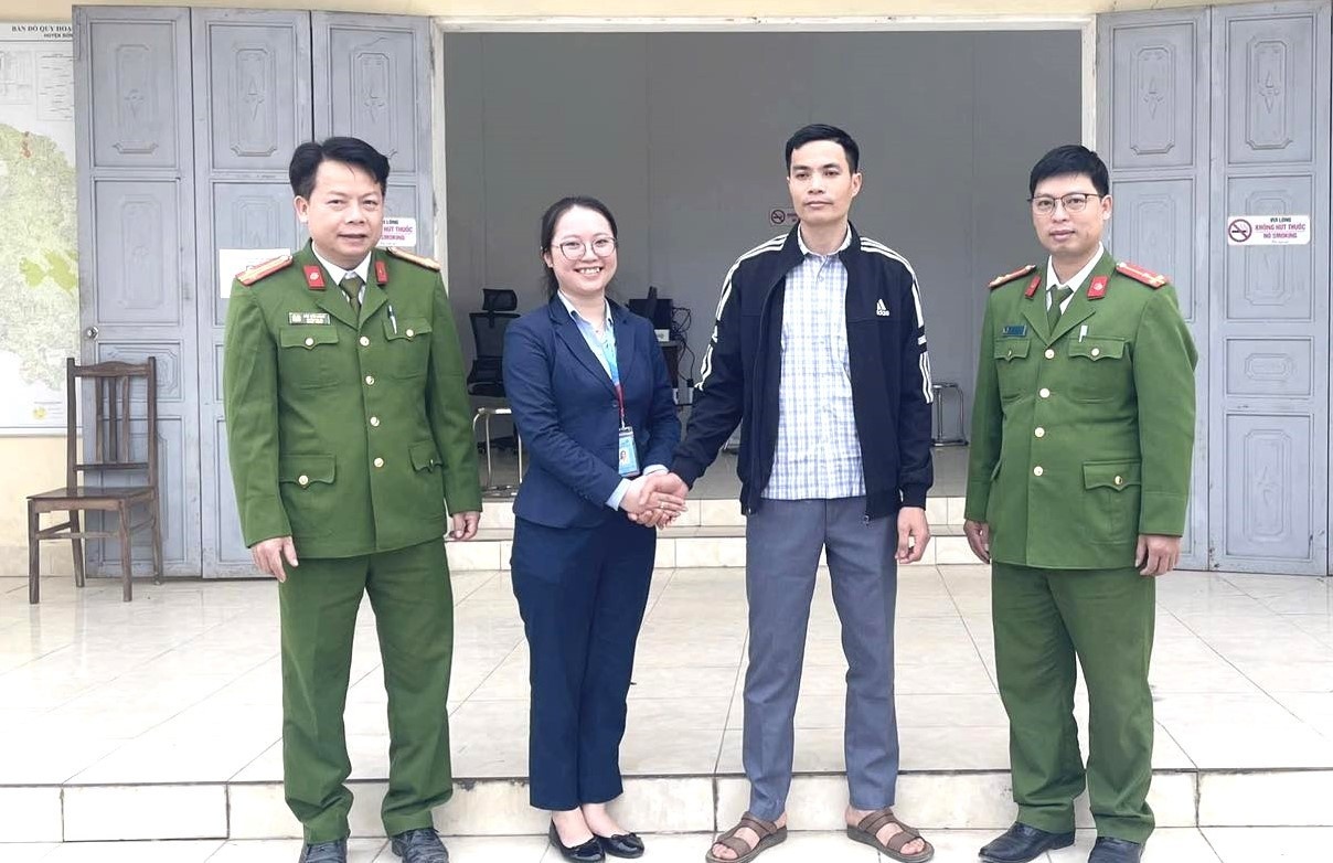 Suyt mat trang khi chuyen khoan nham 1,5 ty dong hinh anh