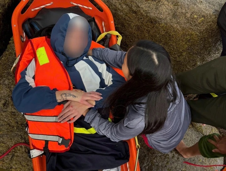 Du khach ket hoc da anh 2