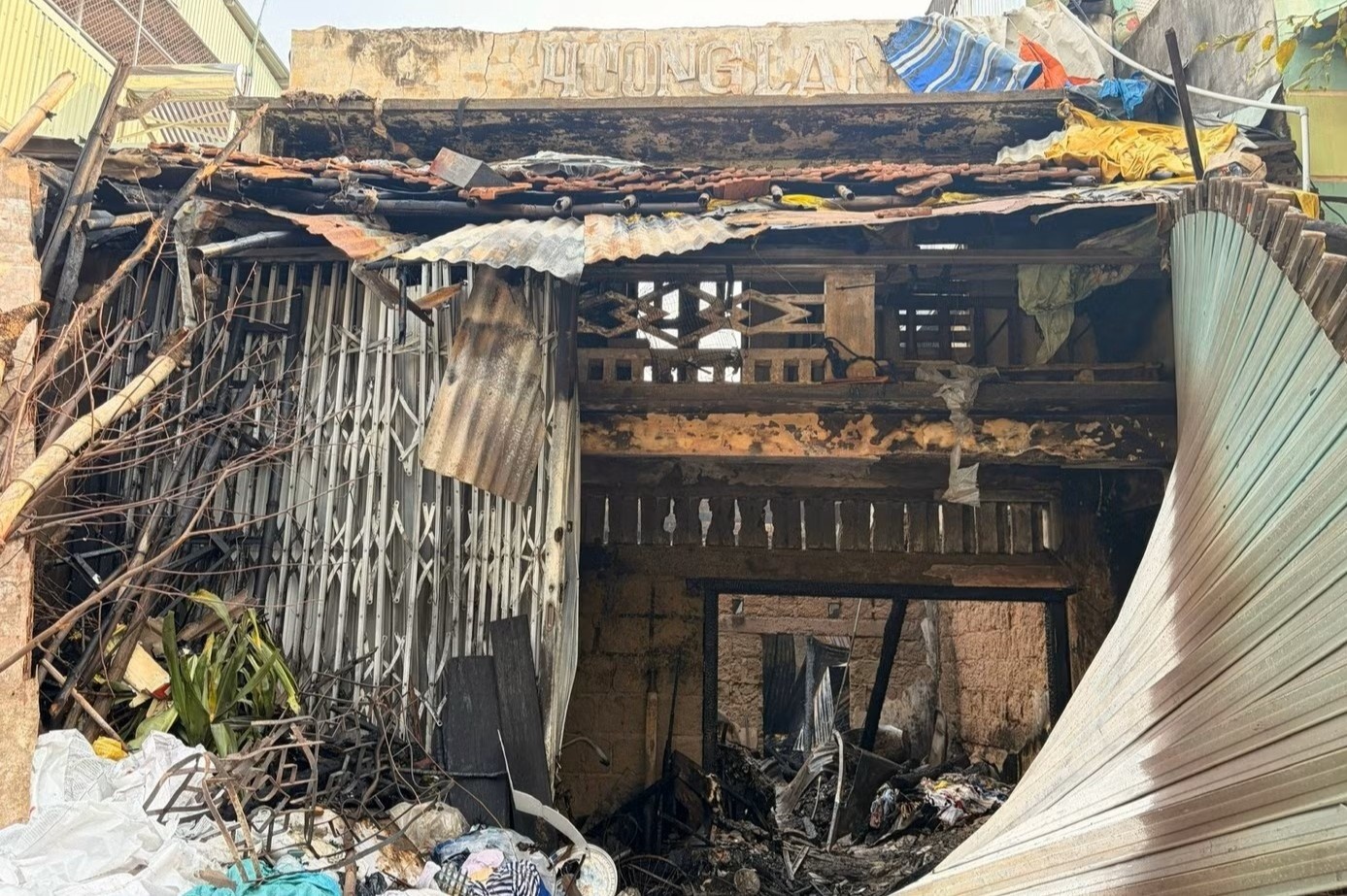 Mot nguoi tu vong trong vu chay nha o Gia Lai hinh anh