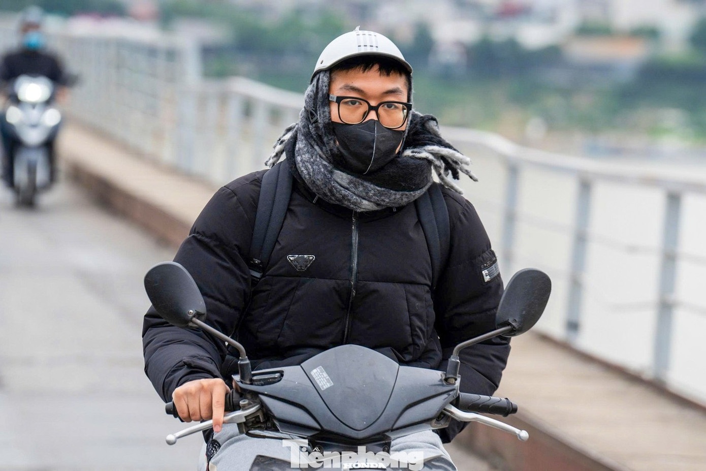 Gio Dong Bac Ha Noi anh 1