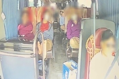 Di xe limousine khong that day an toan, loat hanh khach bi phat hinh anh