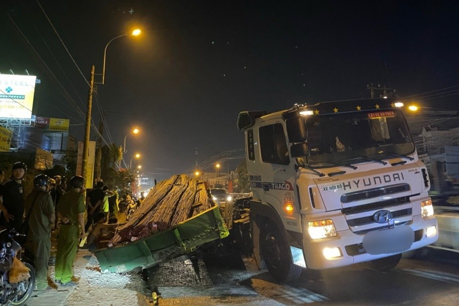 Xe dau keo cho thep de bep xe may hinh anh