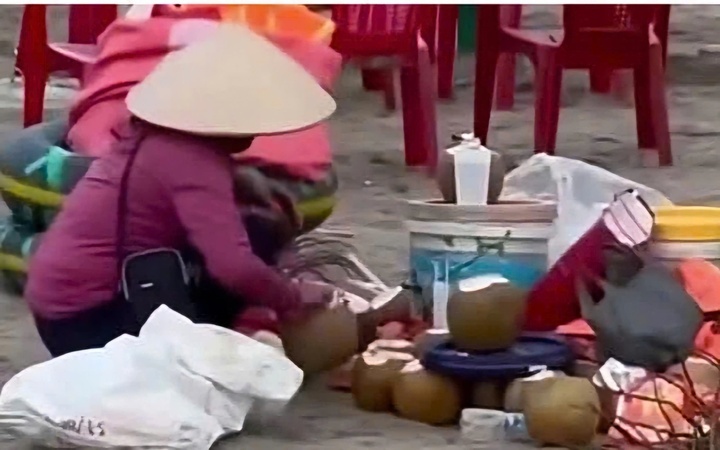 Nuoc dua thua Thinh Long anh 1