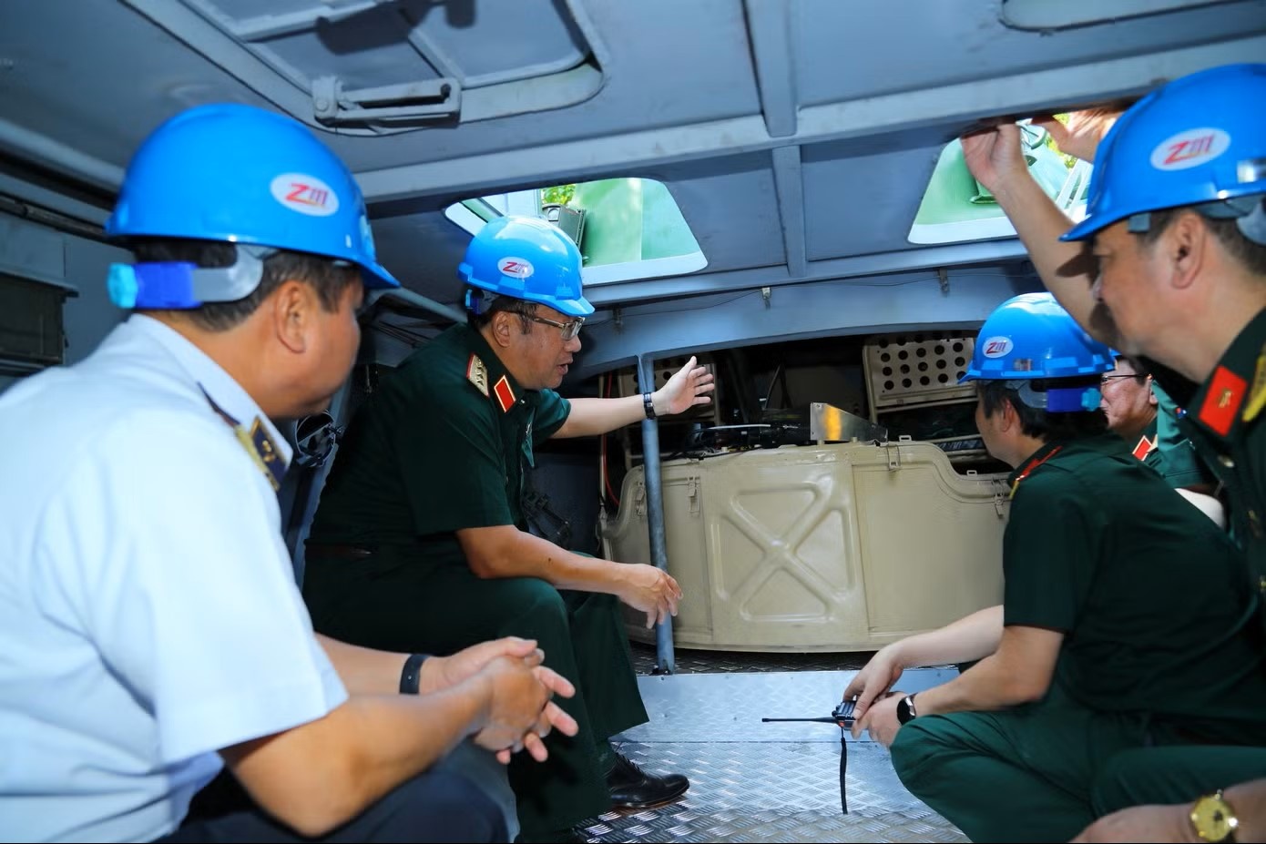 Xe thiet giap anh 2