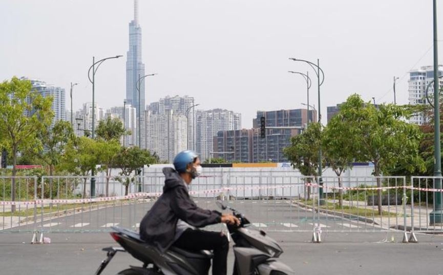 TP.HCM han che nhieu tuyen duong khu Thu Thiem hinh anh