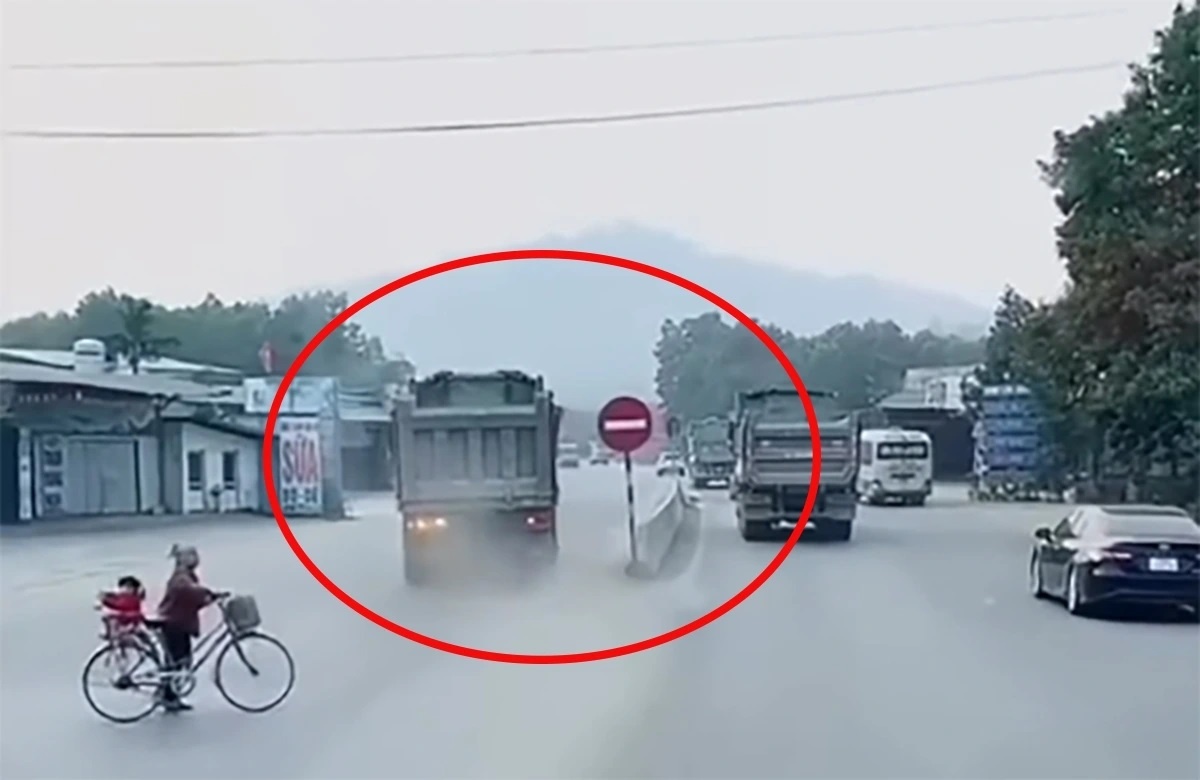 Xe tai nguoc chieu OFFB anh 1