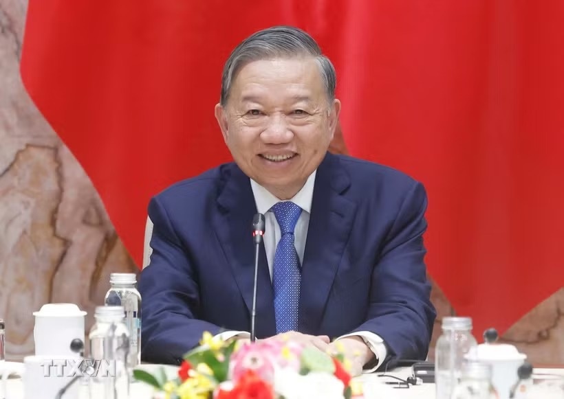 Tong Bi thu, Chu tich nuoc To Lam dien dam truc tuyen voi Tong thong Thuy Si hinh anh