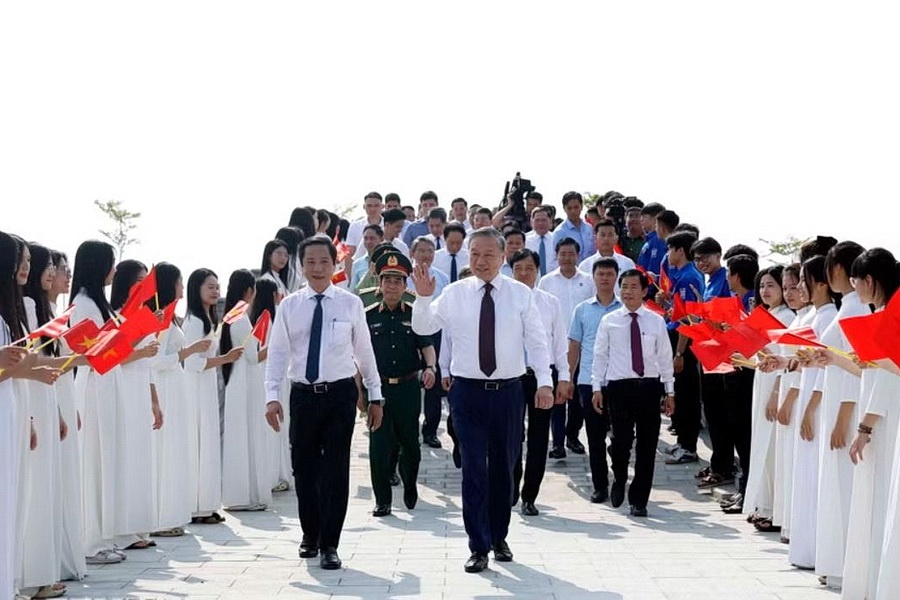 Hoat dong cua Tong Bi thu, Chu tich nuoc To Lam tai Quang Tri hinh anh