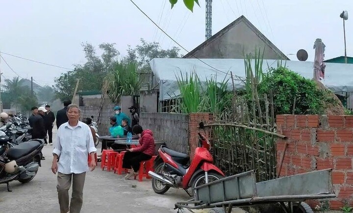 3 nguoi trong gia dinh tu vong, nghi do ngat khi than hinh anh