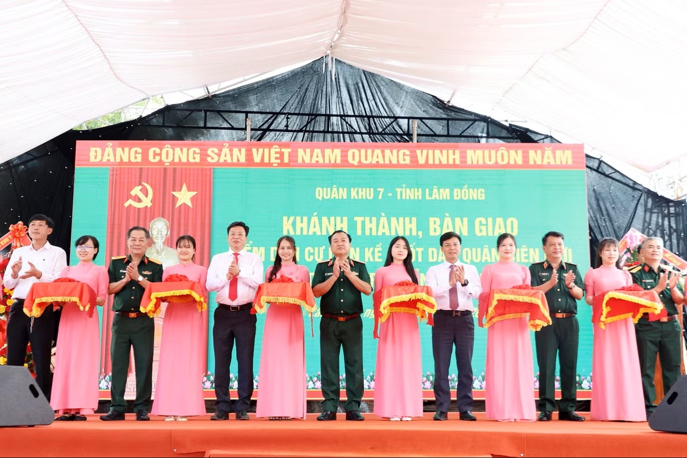 Bien gioi Lam Dong anh 1