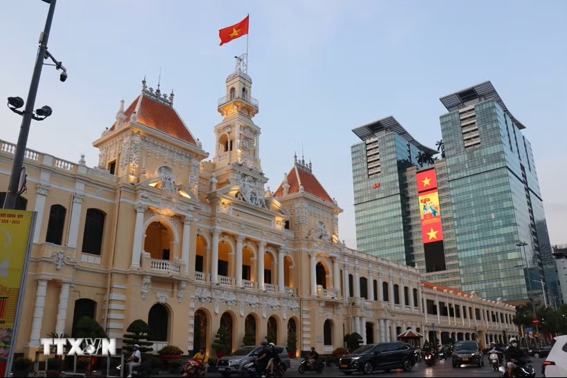 Bien quang cao TP.HCM anh 1