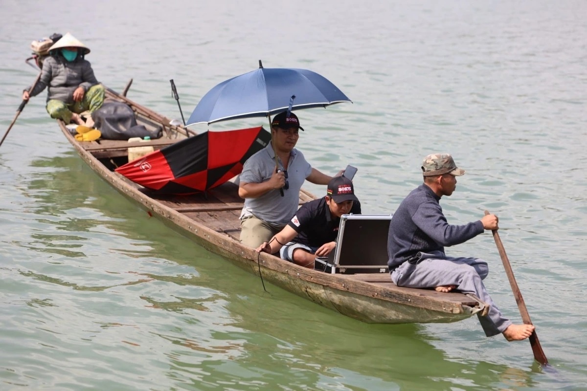 Hai cay vang song Huong anh 1