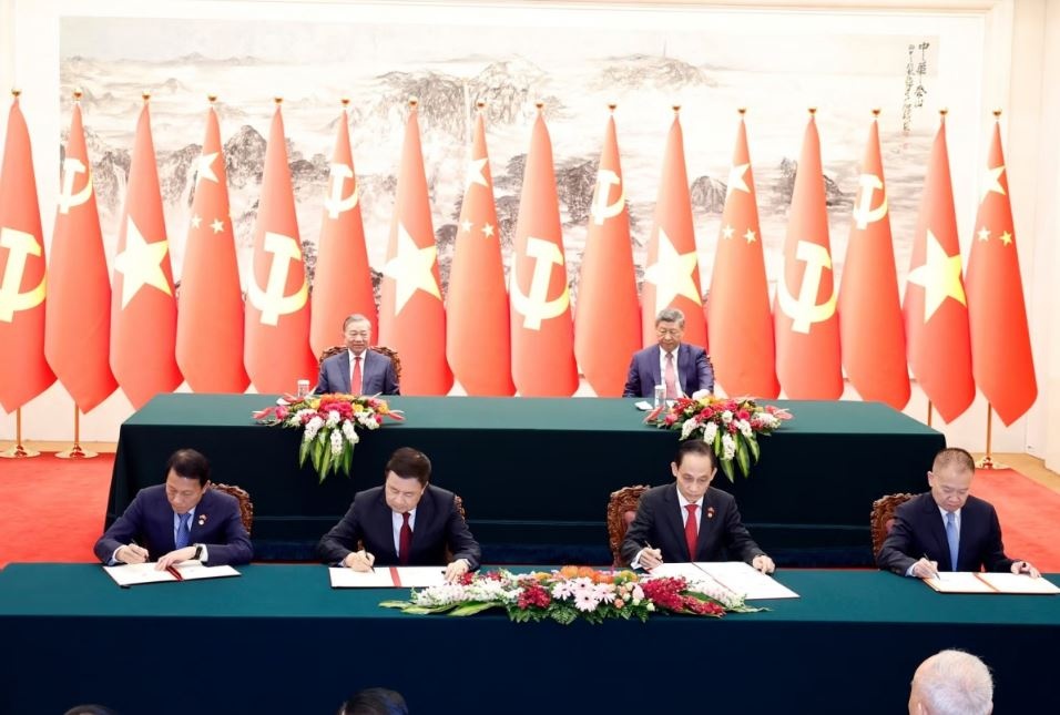 Viet Nam va Trung Quoc ky ket 32 van kien hop tac hinh anh