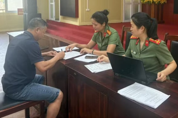 Trieu tap doi tuong vi pham tren khong gian mang hinh anh