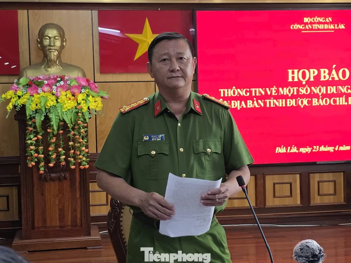 Khoi to,  Thieu ta CSGT anh 1