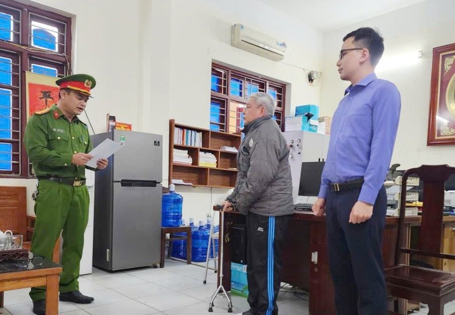 Ban chui,  16 thua dat anh 1