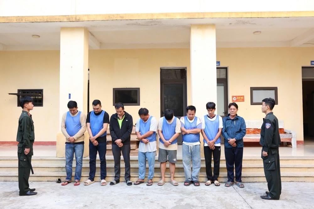 Triet pha duong day ca do bong da giao dich len toi 90 ty dong hinh anh