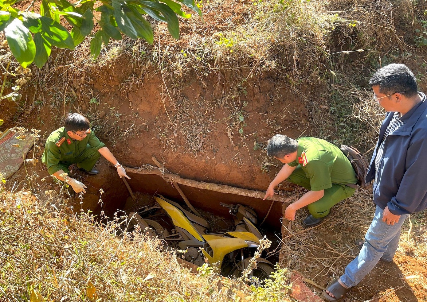 Ngan hang Vietcombank,  Cuop Ngan hang Vietcombank,  Chu Ngan hang Vietcombank,  Gdoc Ngan hang Vietcombank anh 1