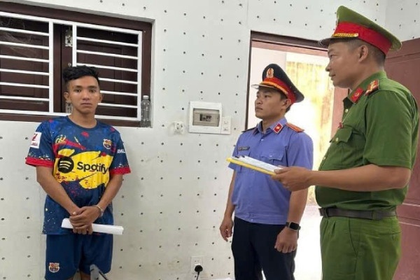 Nam thanh nien siet co gai ban dam de quyt tien, cuop tai san hinh anh