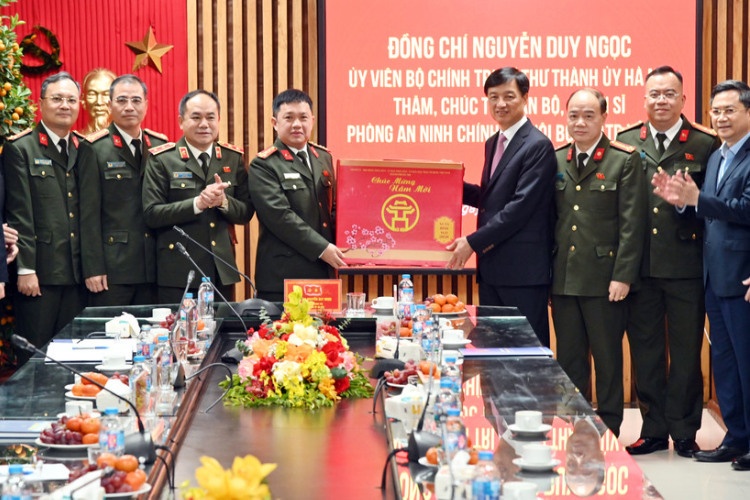 Bi thu Ha Noi: Dinh vi 'thuong hieu' Cong an Thu do trong ky nguyen so hinh anh