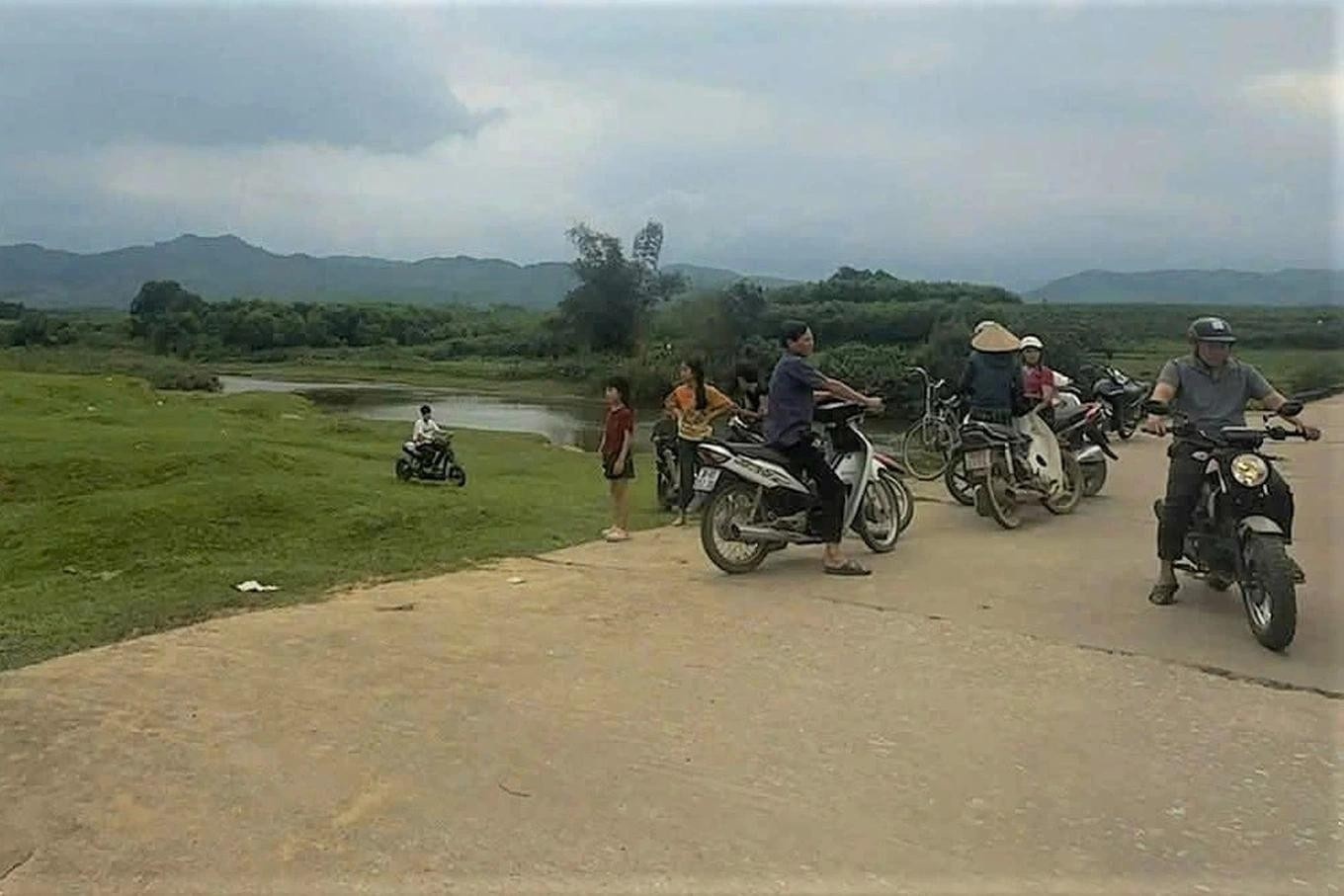 Nam sinh lop 9 o Ha Tinh bi duoi nuoc khi di choi cung nhom ban hinh anh