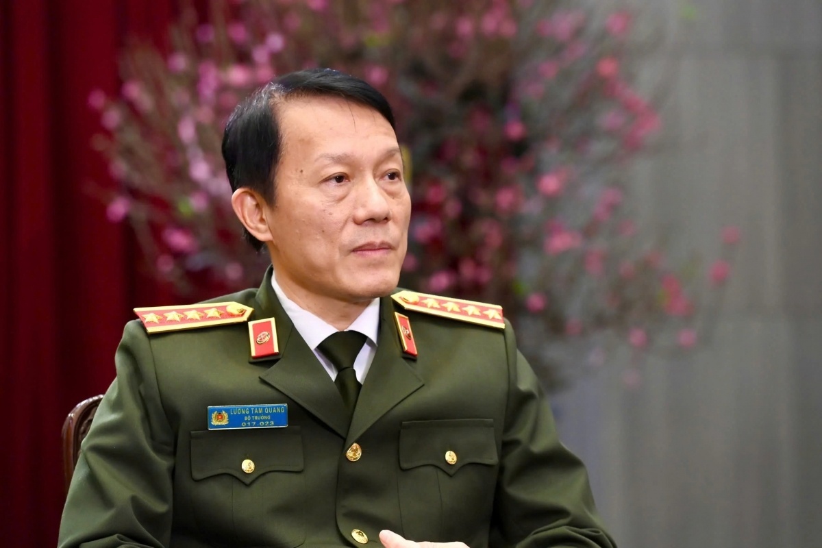 Dai tuong Luong Tam Quang va cac tuong Cong an trung cu DBQH khoa XVI hinh anh