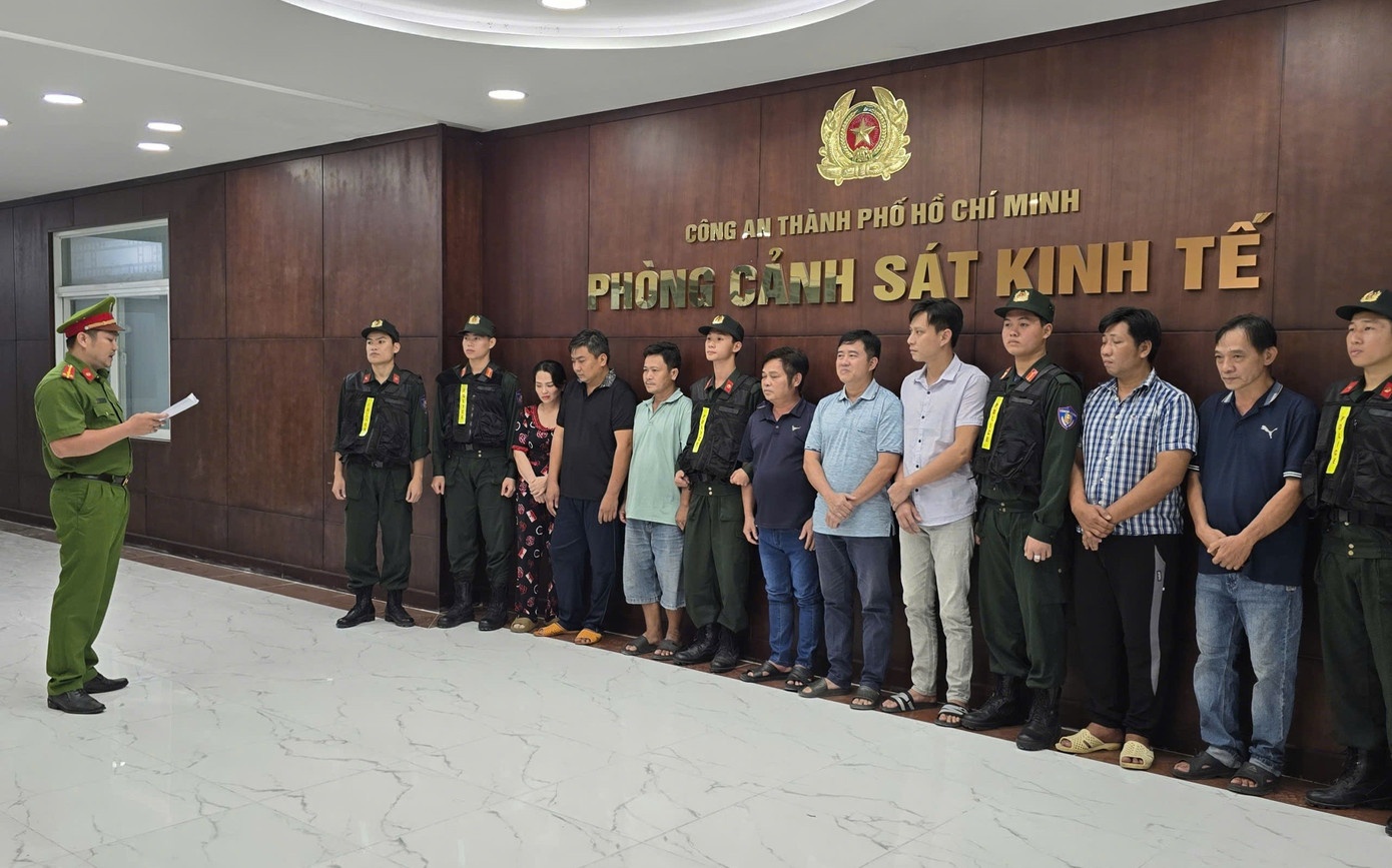 Xang A95 gia,  Phat hien duong day,  San xuat xang A95 anh 1