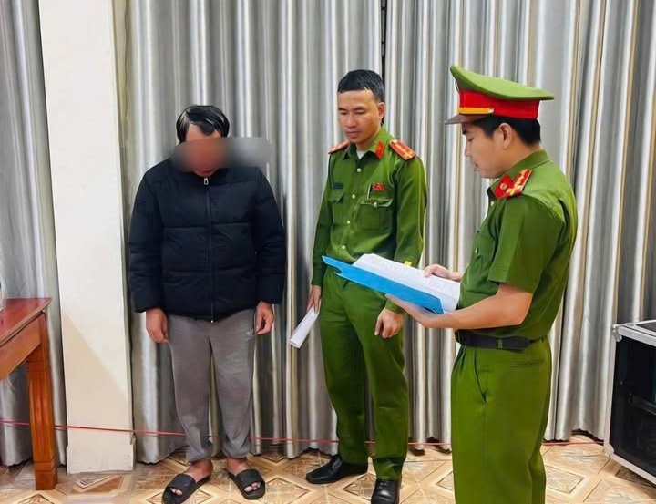 Ban thuc pham,  Chua chat cam anh 1